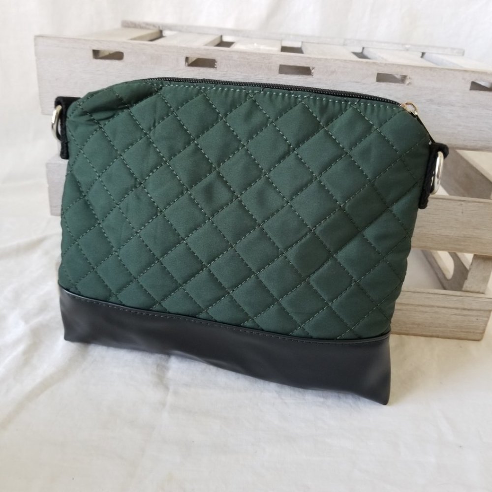 NEW! Two Cosmetics Makeup Accessory Travel Pouches w/Quilted Pattern - Picture 8 of 13